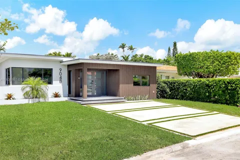 9048 Dickens Ave, Surfside FL 33154