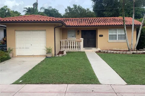 825 El Rado St, Coral Gables FL 33134