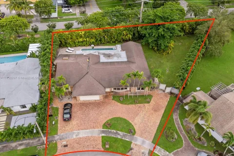 2061 NE 214th Ter, Miami FL 33179