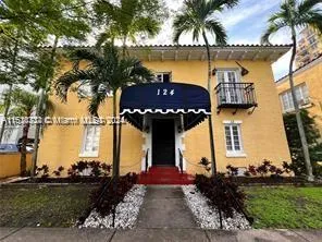 124 Mendoza Ave # 3, Coral Gables FL 33134