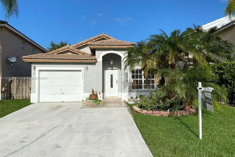 21451 SW 88th Ave, Cutler Bay FL 33189