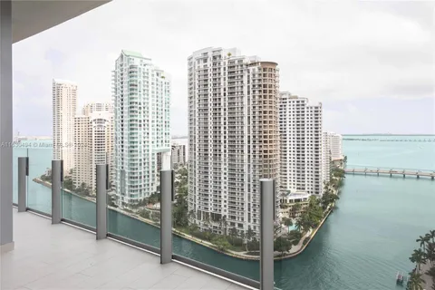 300 Biscayne Blvd Way # 2105, Miami FL 33131