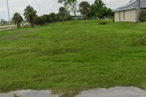 3123 NW 17 LN, Cape Coral FL 33993