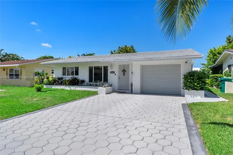 4905 NW 53rd St, Tamarac FL 33319