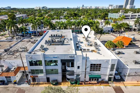 514 W 41st St, Miami Beach FL 33140