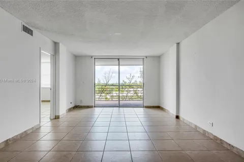 3660 NE 166th St # 603, North Miami Beach FL 33160