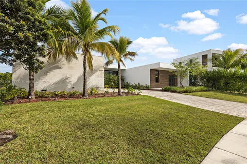 16539 N Botaniko Dr N, Weston FL 33326