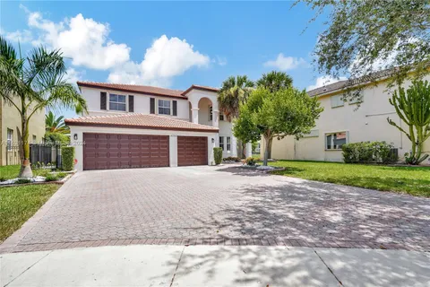 16783 SW 12th St, Pembroke Pines FL 33027