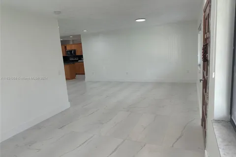 324 E 34th St, Hialeah FL 33013