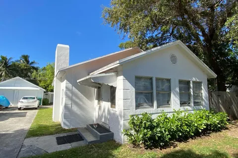 8982 NW 5TH AVE, El Portal FL 33150