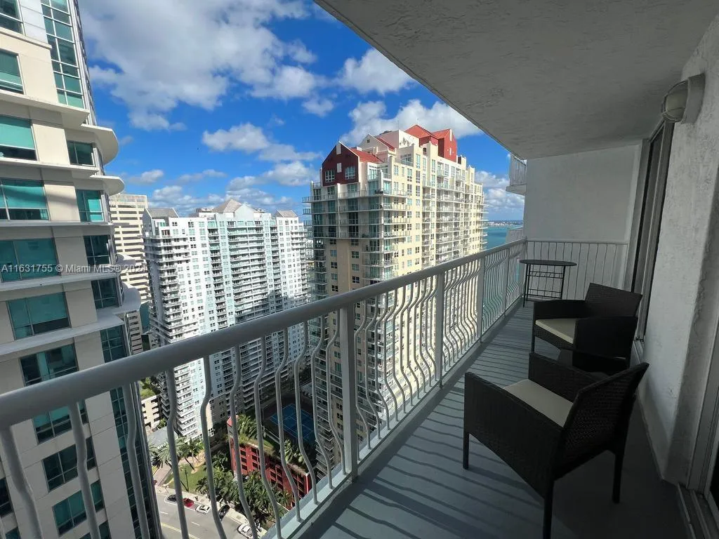 1200 Brickell Bay Dr # 3404, Miami FL 33131