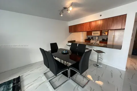 1200 Brickell Bay Dr # 3404, Miami FL 33131