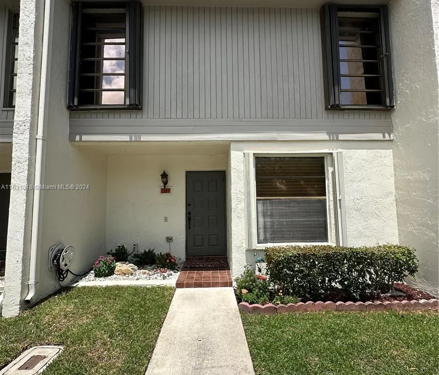 1357 NW 99th Ave # 169, Pembroke Pines FL 33024