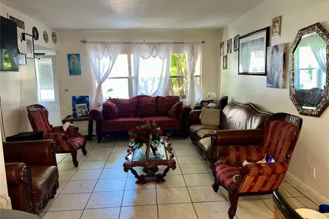 15161 NE 6th Ave # 14, Miami FL 33162