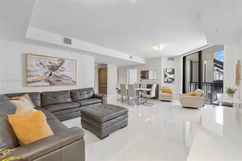 301 Altara Ave # 816, Coral Gables FL 33146