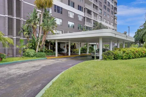 3850 Washington St # 317, Hollywood FL 33021