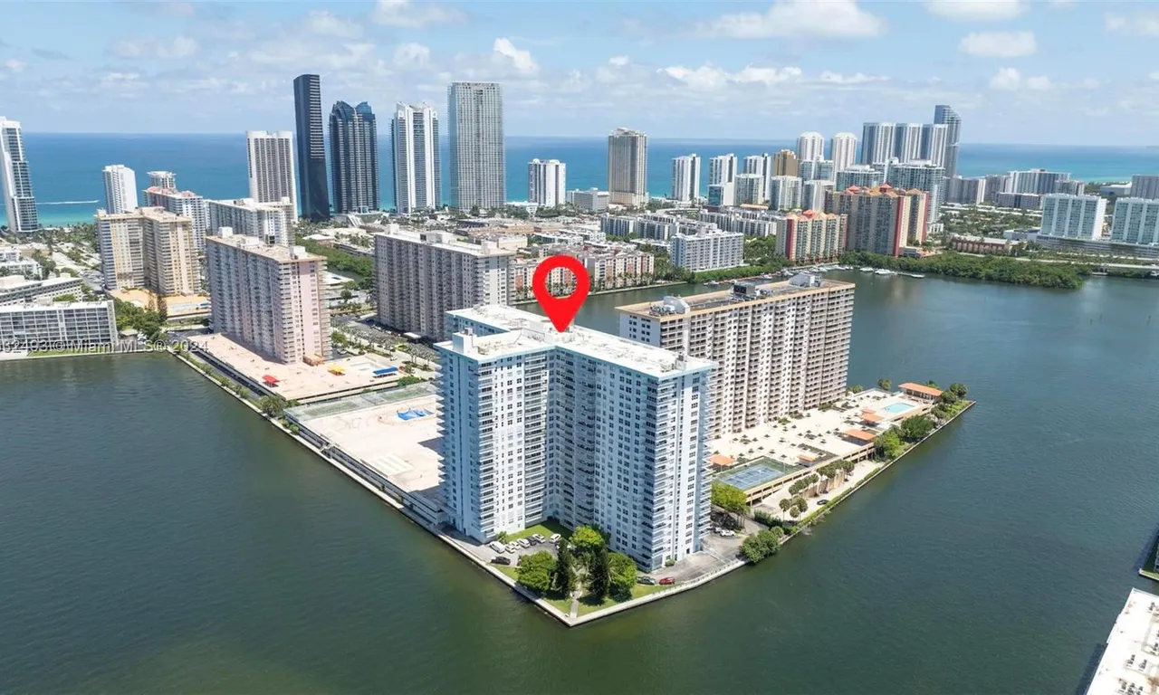 301 174th St # 2412, Sunny Isles Beach FL 33160