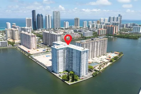 301 174th St # 2412, Sunny Isles Beach FL 33160