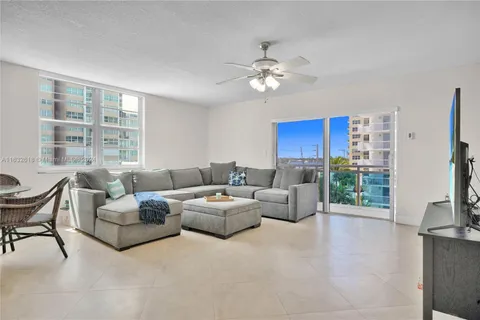 1701 S Ocean Dr # 401, Hollywood FL 33019