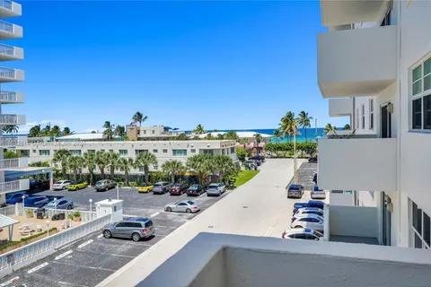 1701 S Ocean Dr # 401, Hollywood FL 33019