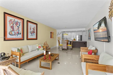 19390 Collins Ave # 1106, Sunny Isles Beach FL 33160