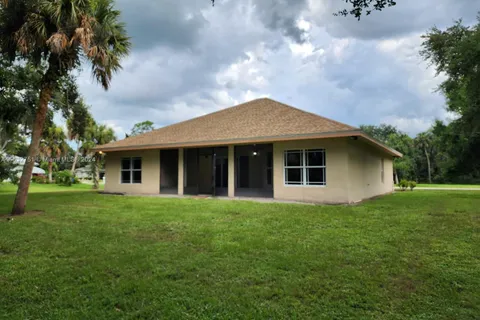 1003 SE 11th st., Okeechobee FL 34974