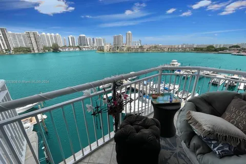 18081 Biscayne Blvd # 505N, Aventura FL 33160