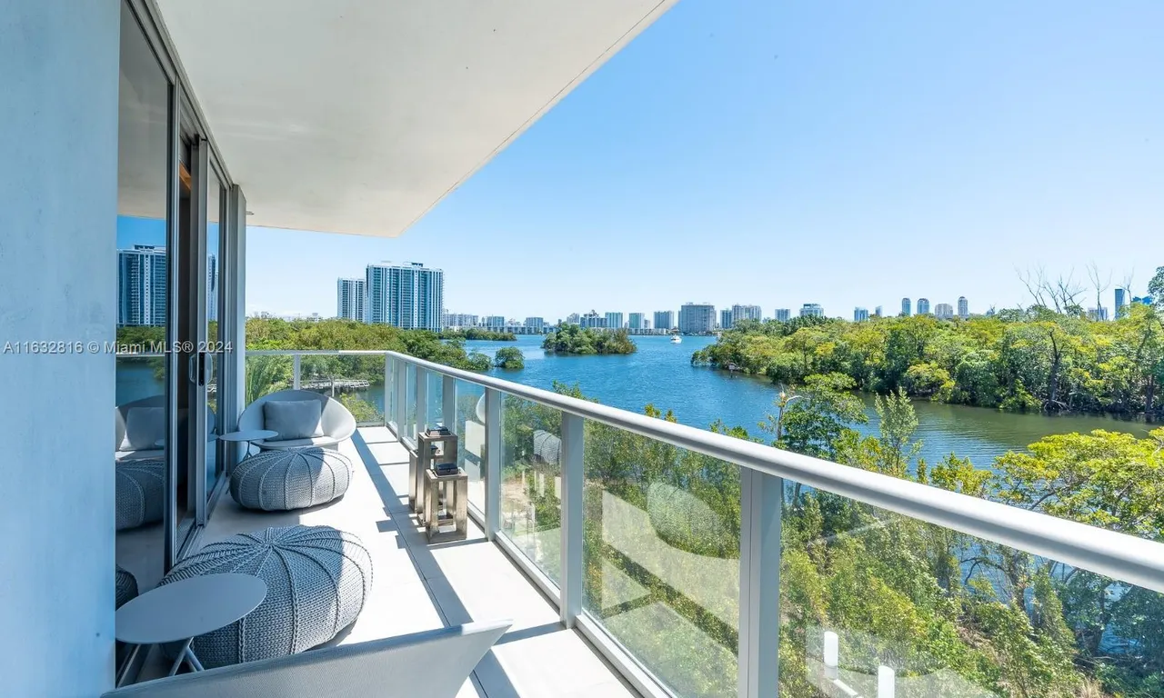 16385 Biscayne Blvd # 315, North Miami Beach FL 33160