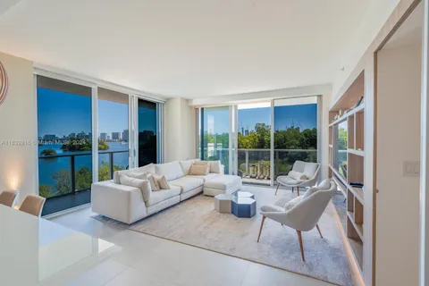 16385 Biscayne Blvd # 315, North Miami Beach FL 33160