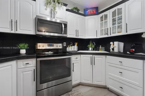 4971 NW 179th St, Miami Gardens FL 33055