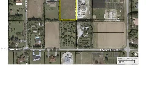 21340 SW 240 st, Homestead FL 33031