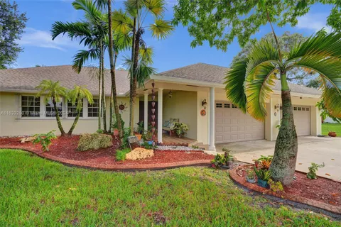 16630 SW 62nd St, Southwest Ranches FL 33331