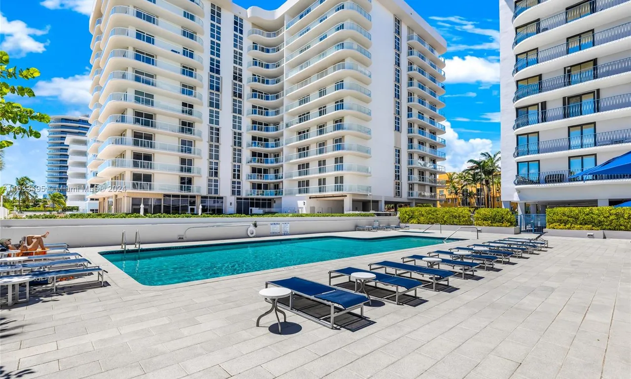 8877 Collins Ave # 405, Surfside FL 33154