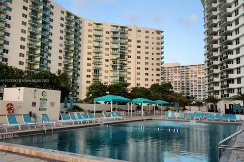 3725 S Ocean Dr # 1221, Hollywood FL 33019