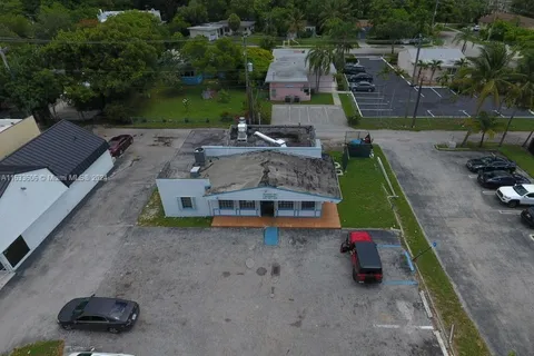 975 NE 125th St, North Miami FL 33161