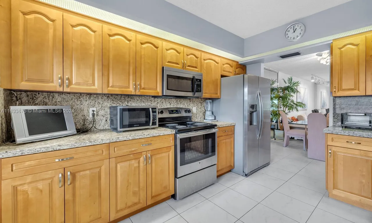 1502 Cayman # H3, Coconut Creek FL 33066