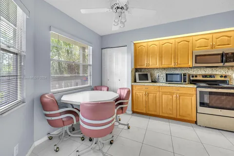 1502 Cayman # H3, Coconut Creek FL 33066