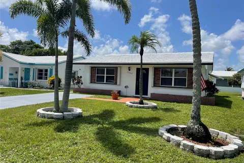 6808 NW 76th St, Tamarac FL 33321