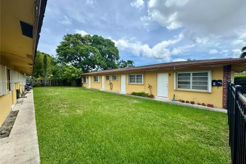 1723 SW 21st St, Fort Lauderdale FL 33315