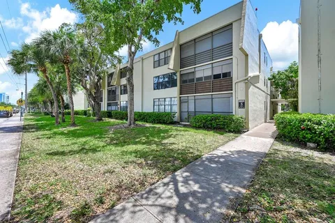 20301 NE 30th Ave # 5, Aventura FL 33180