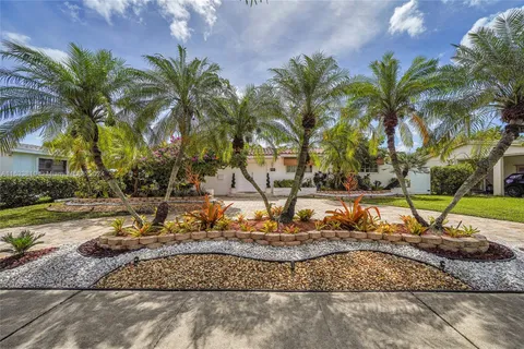 17805 NE 9th Pl, North Miami Beach FL 33162