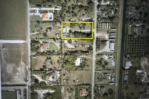 245 SW 123rd Ave, Homestead FL 33032