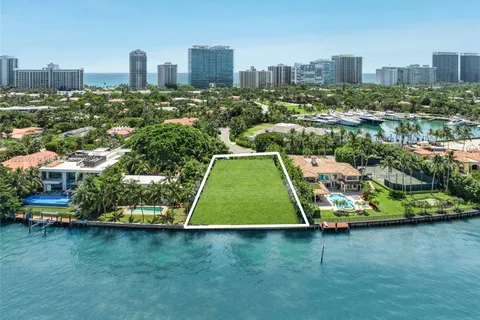 216 Bal Bay Dr, Bal Harbour FL 33154