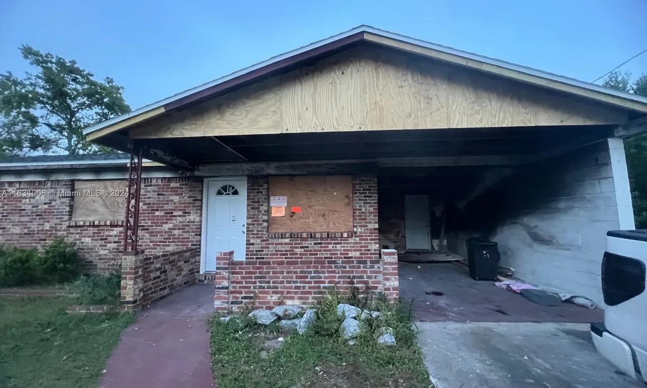 6067 Ricker, Jacksonville FL 32244