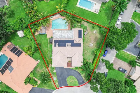 1051 NW 110th Ln, Coral Springs FL 33071