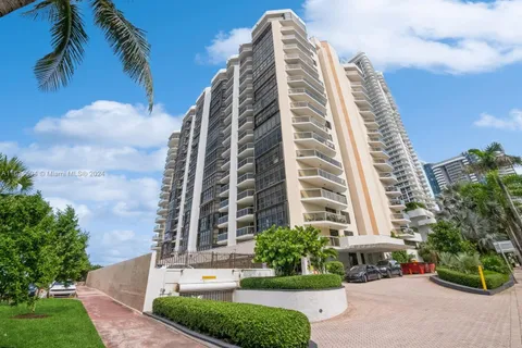 6423 Collins Ave # 310, Miami Beach FL 33141