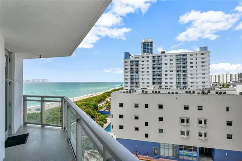 7135 Collins Ave # 715, Miami Beach FL 33141