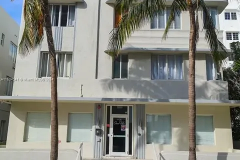 3710 Collins Ave # 206, Miami Beach FL 33140