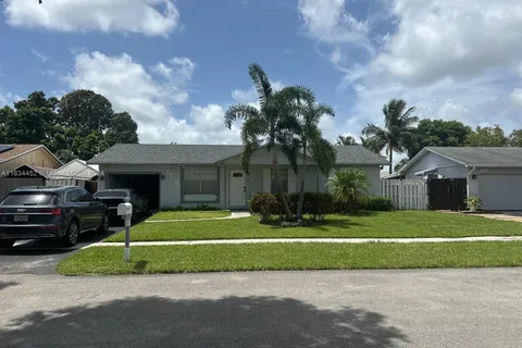 7770 NW 47th Ct, Lauderhill FL 33351