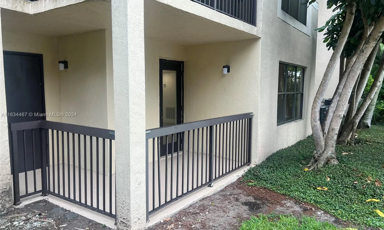 4241 W Mcnab Rd # 11, Pompano Beach FL 33069